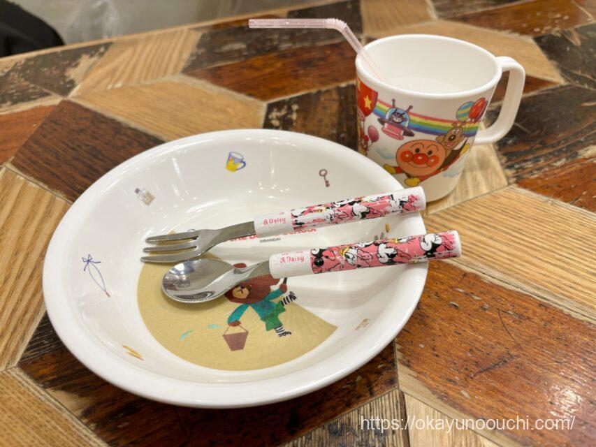 フレンチトーストファクトリーの子ども用食器